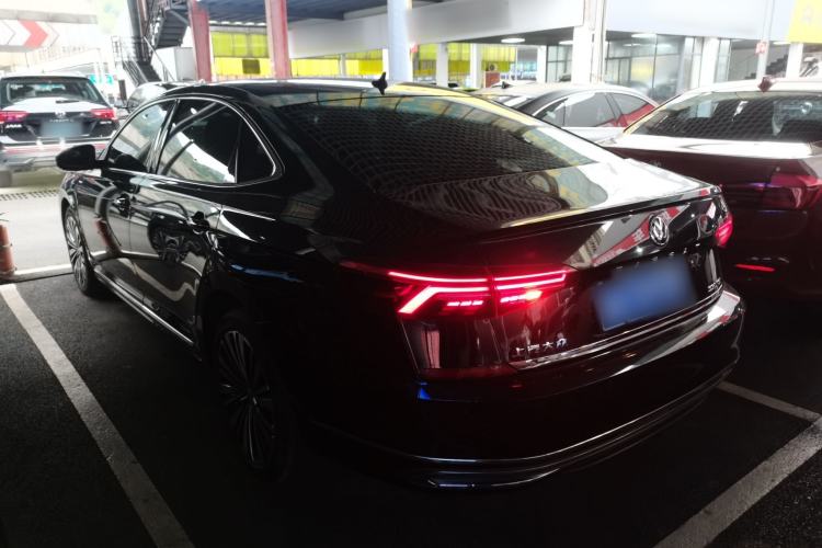 Used Volkswagen Passat 2019 330TSI Luxury Edition China VI Standard Exterior 2