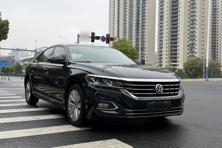 Used Volkswagen Passat 2019 330TSI Elite Edition China VI Exterior 2