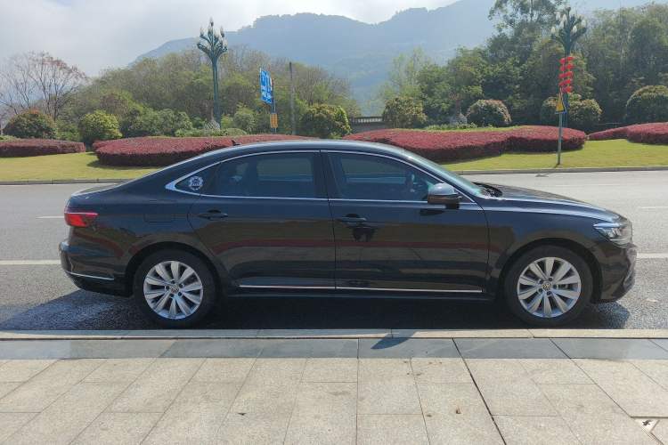 Used Volkswagen Passat 2019 330TSI Elite Edition China VI Exterior 2