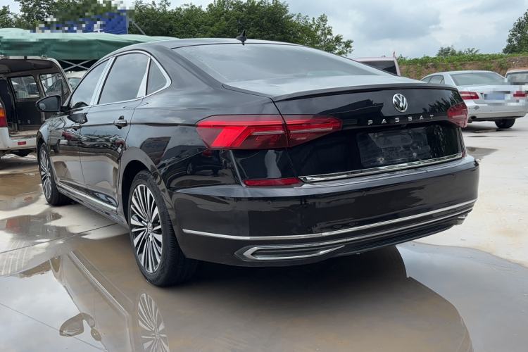 Used Volkswagen Passat 2019 330TSI Luxury Edition China VI Standard Exterior 2