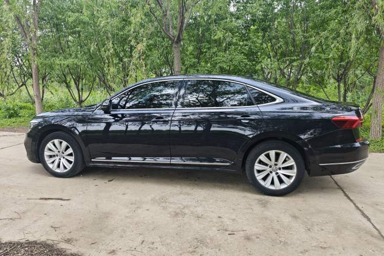 Used Volkswagen Passat 2019 330TSI Elite Edition China VI Exterior 2