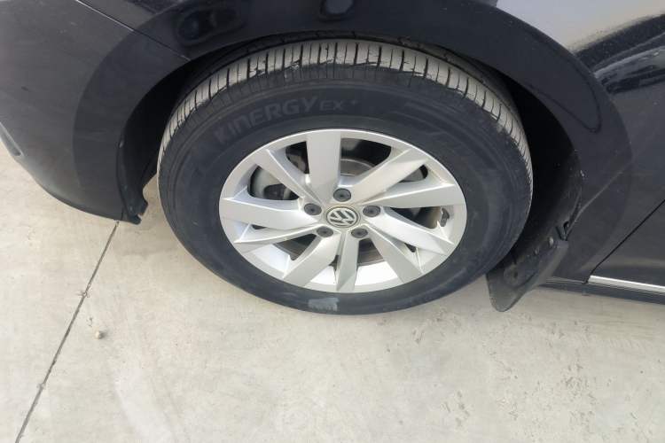 Used Volkswagen Passat 2019 330TSI Elite Edition China VI Exterior 3