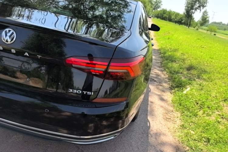 Used Volkswagen Passat 2019 330TSI Elite Edition China VI Exterior 3