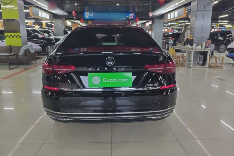 Used Volkswagen Passat 2019 330TSI Luxury Edition China VI Standard Exterior 3