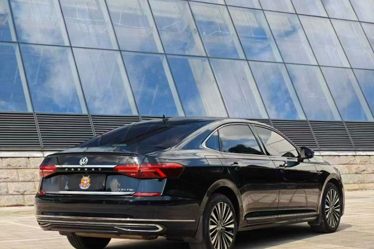 Used Volkswagen Passat 2019 330TSI Luxury Edition China VI Standard Exterior 3