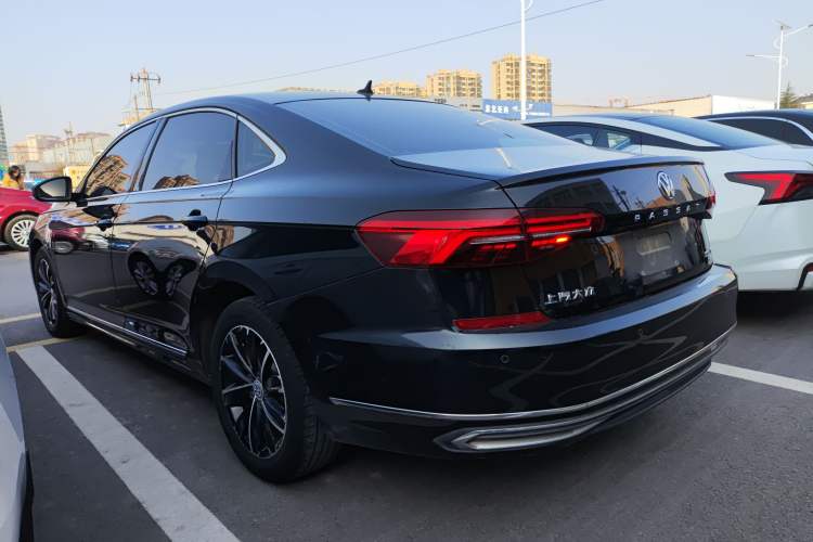 Used Volkswagen Passat 2019 330TSI Elite Edition China VI Exterior 3