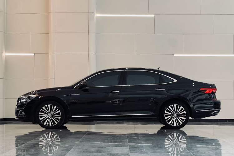 Used Volkswagen Passat 2019 380TSI Luxury Edition China VI Standard Exterior 3