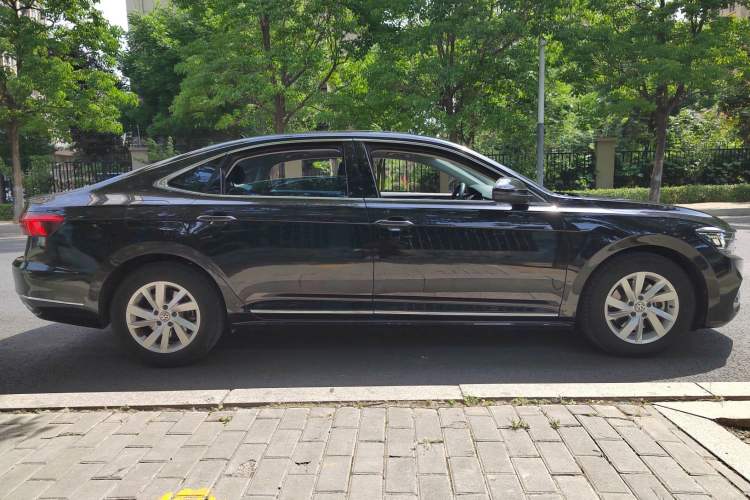 Used Volkswagen Passat 2019 280TSI Business Edition China VI Exterior 3