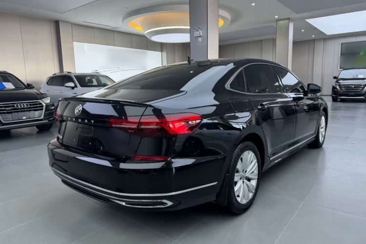 Used Volkswagen Passat 2019 330TSI Elite Edition China VI Exterior 3