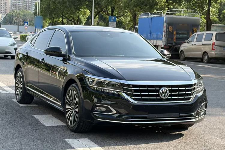 Used Volkswagen Passat 2019 330TSI Prestige Edition China VI Standard Exterior 4