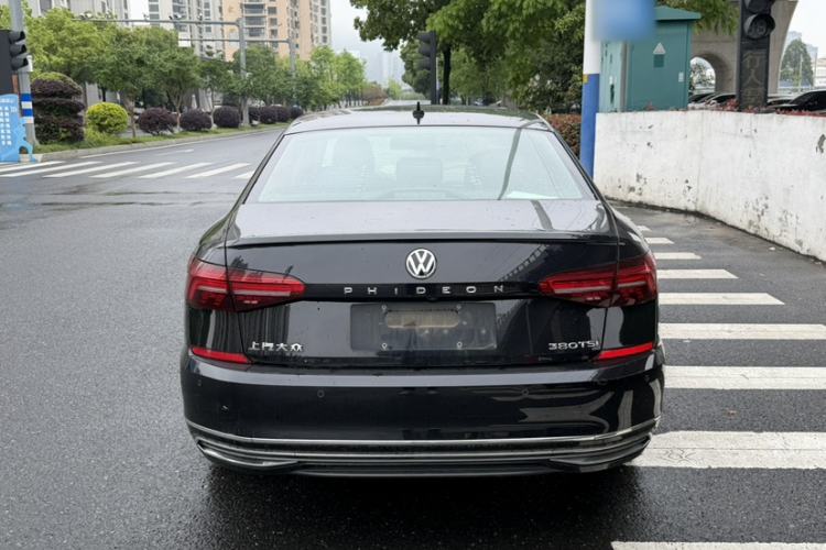 Used Volkswagen Passat 2019 330TSI Elite Edition China VI Exterior 4