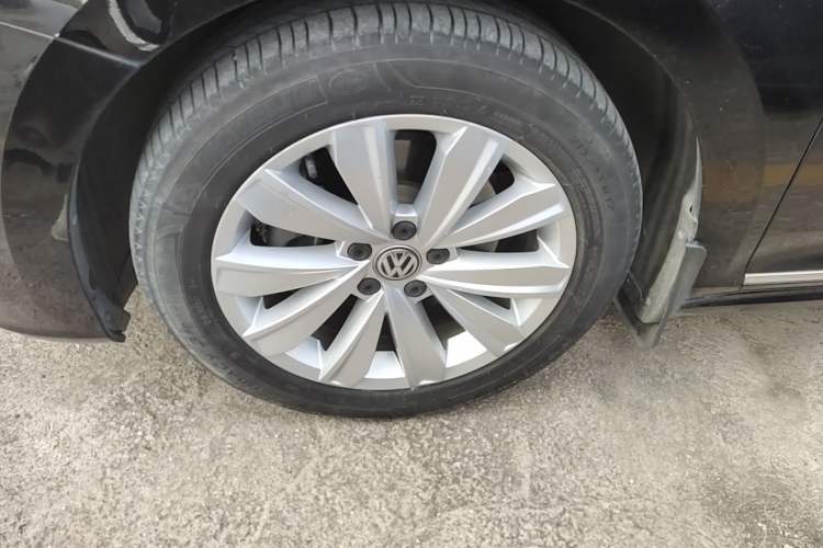 Used Volkswagen Passat 2019 330TSI Elite Edition China VI Exterior 4
