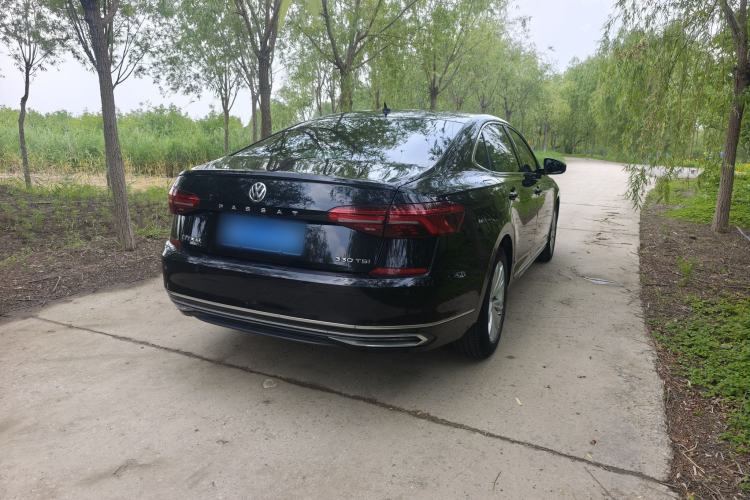Used Volkswagen Passat 2019 330TSI Elite Edition China VI Exterior 4