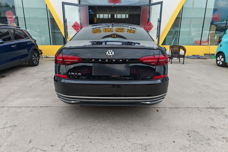 Used Volkswagen Passat 2019 330TSI Elite Edition China VI Exterior 4