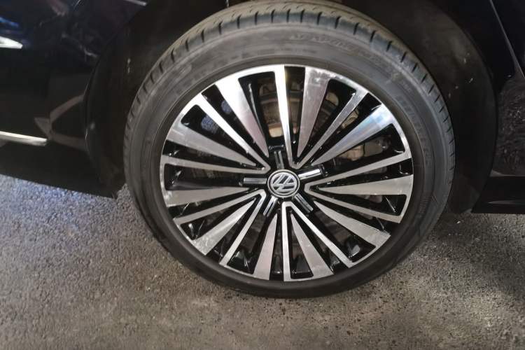Used Volkswagen Passat 2019 330TSI Luxury Edition China VI Standard Exterior 5
