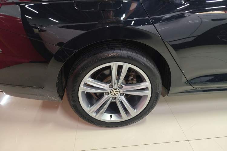 Used Volkswagen Passat 2019 380TSI Luxury Edition China VI Standard Exterior 5