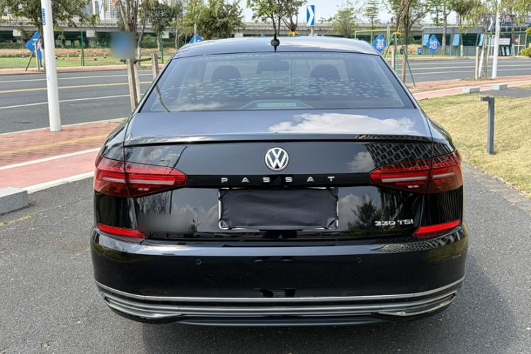 Used Volkswagen Passat 2019 330TSI Elite Edition China VI Exterior 5