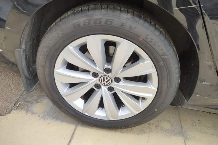 Used Volkswagen Passat 2019 330TSI Elite Edition China VI Exterior 5