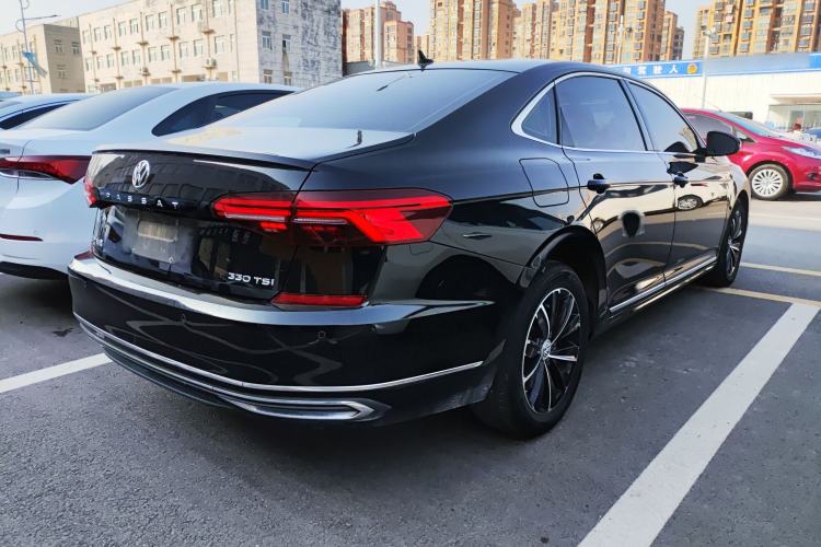 Used Volkswagen Passat 2019 330TSI Elite Edition China VI Exterior 5