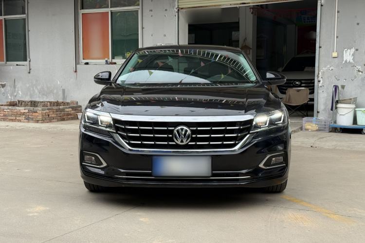 Used Volkswagen Passat 2019 330TSI Elite Edition China VI Exterior 5