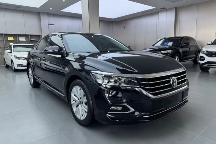 Used Volkswagen Passat 2019 330TSI Elite Edition China VI Exterior 5