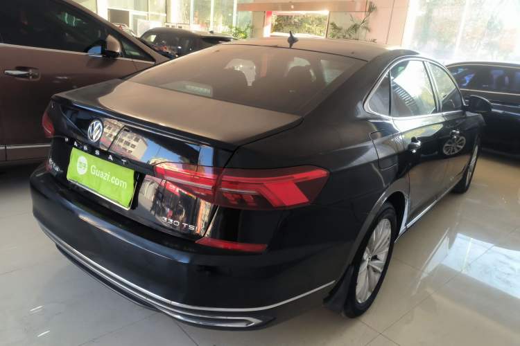 Used Volkswagen Passat 2019 330TSI Elite Edition China VI Exterior 5