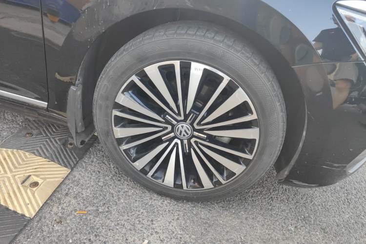 Used Volkswagen Passat 2019 330TSI Luxury Edition China VI Standard Exterior 7