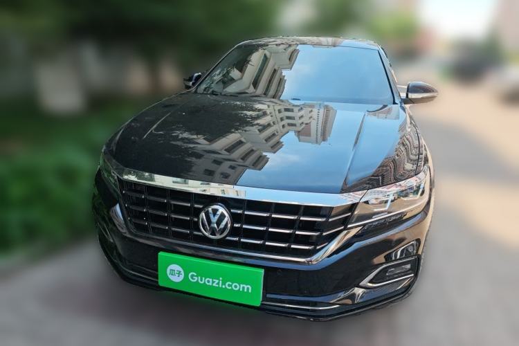 Used Volkswagen Passat 2019 330TSI Elite Edition China VI Front