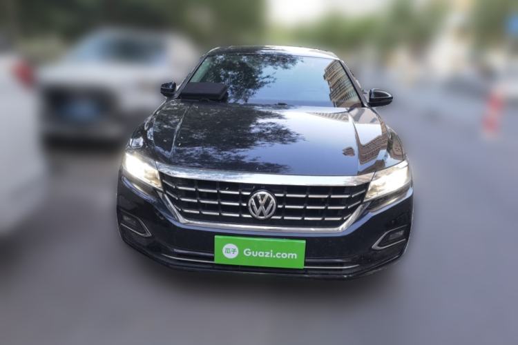 Used Volkswagen Passat 2019 330TSI Elite Edition China VI Front