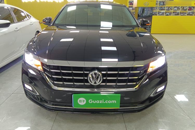 Used Volkswagen Passat 2019 330TSI Elite Edition China VI Front