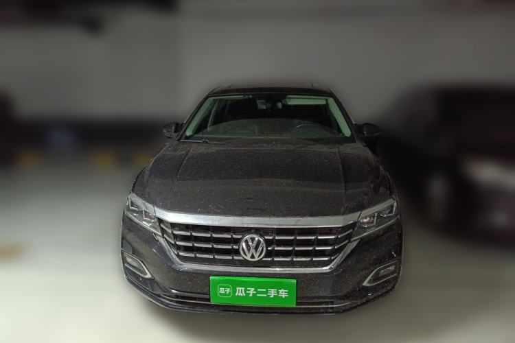 Used Volkswagen Passat 2019 330TSI Elite Edition China VI Front