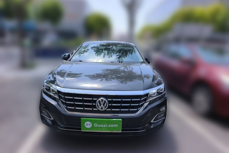 Used Volkswagen Passat 2019 330TSI Elite Edition China VI Front