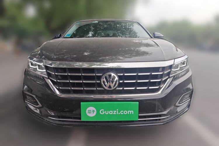 Used Volkswagen Passat 2019 330TSI Luxury Edition China VI Standard Front