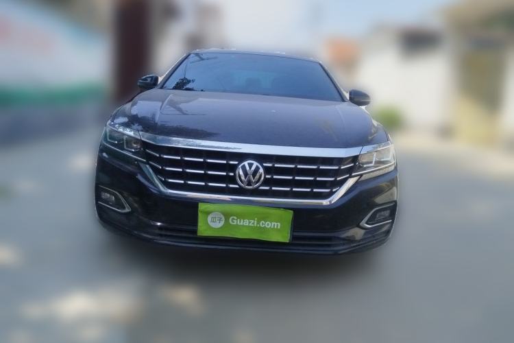 Used Volkswagen Passat 2019 280TSI Business Edition China VI Front