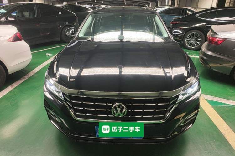Used Volkswagen Passat 2019 330TSI Elite Edition China VI Front