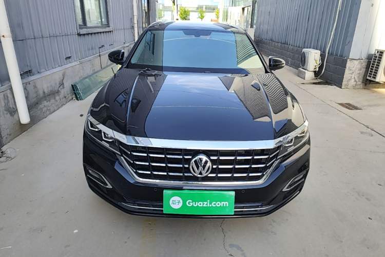 Used Volkswagen Passat 2019 330TSI Elite Edition China VI Front