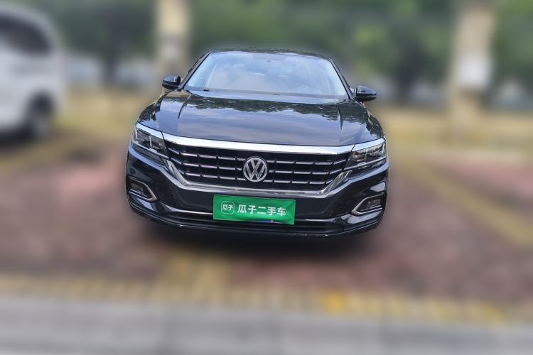 Used Volkswagen Passat 2019 280TSI Business Edition China VI Front