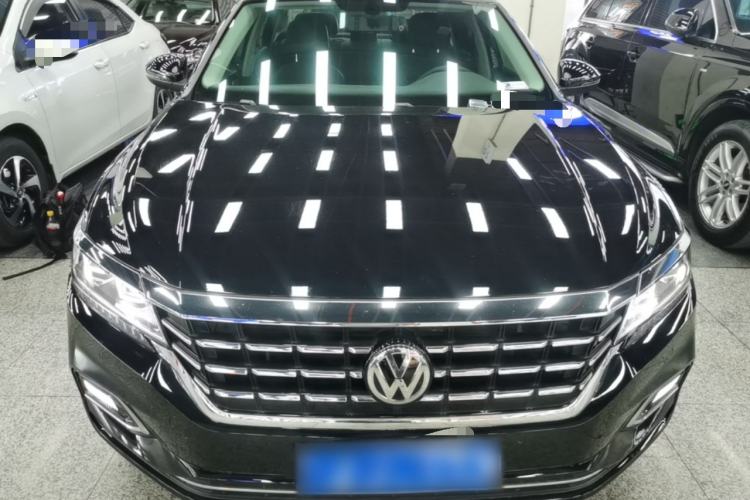 Used Volkswagen Passat 2019 330TSI Luxury Edition China VI Standard Front
