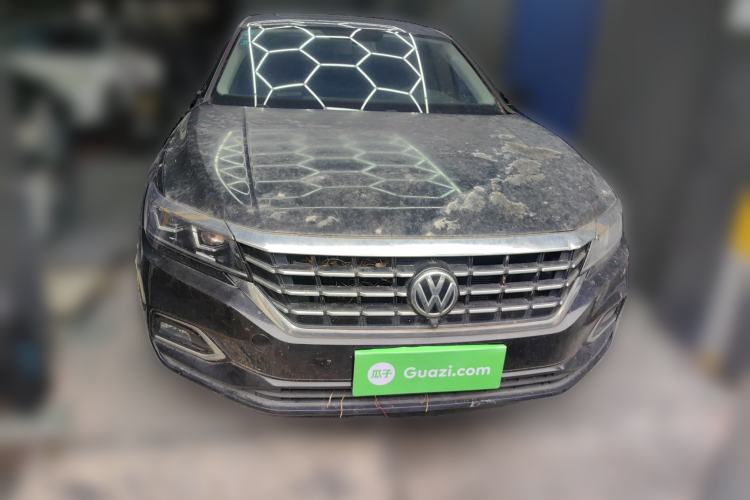 Used Volkswagen Passat 2019 280TSI Business Edition China VI Front
