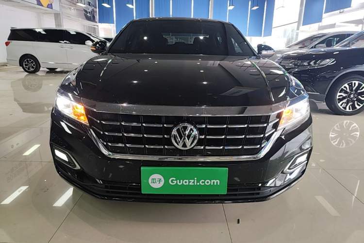 Used Volkswagen Passat 2019 280TSI Business Edition China VI Front