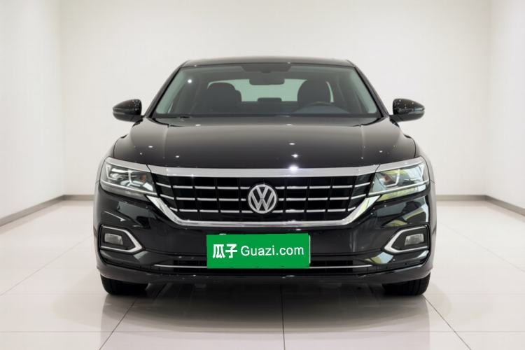 Used Volkswagen Passat 2019 330TSI Elite Edition China VI Front
