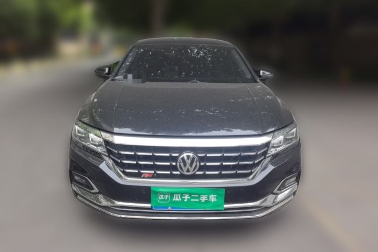 Used Volkswagen Passat 2019 330TSI Elite Edition China VI Front