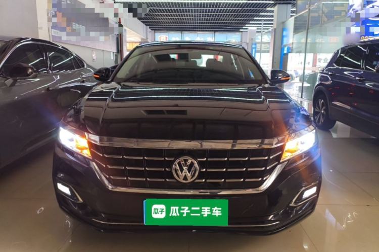 Used Volkswagen Passat 2019 330TSI Elite Edition China VI Front