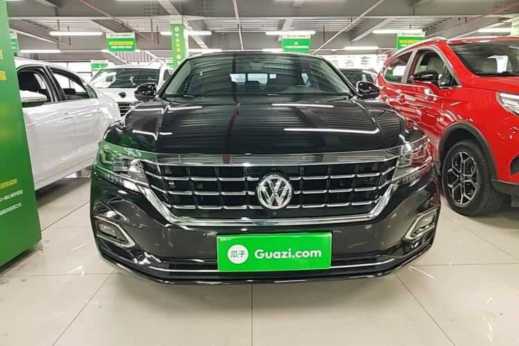Used Volkswagen Passat 2019 330TSI Prestige Edition China VI Standard Front