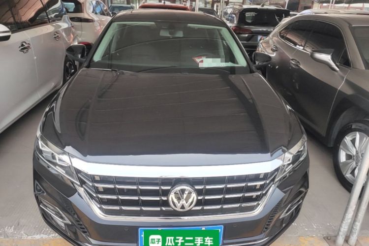 Used Volkswagen Passat 2019 330TSI Elite Edition China VI Front