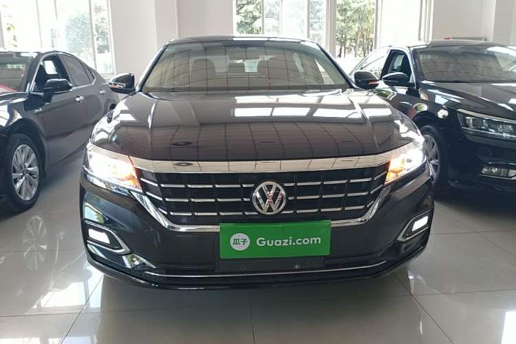 Used Volkswagen Passat 2019 330TSI Elite Edition China VI Front