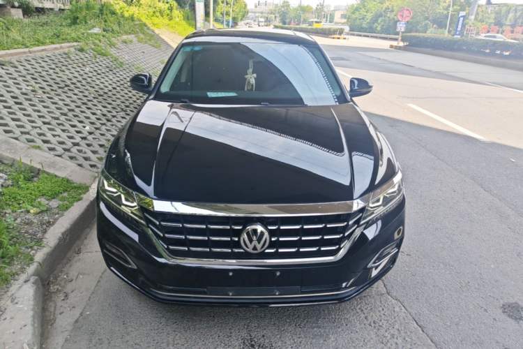 Used Volkswagen Passat 2019 330TSI Luxury Edition China V Standard Front