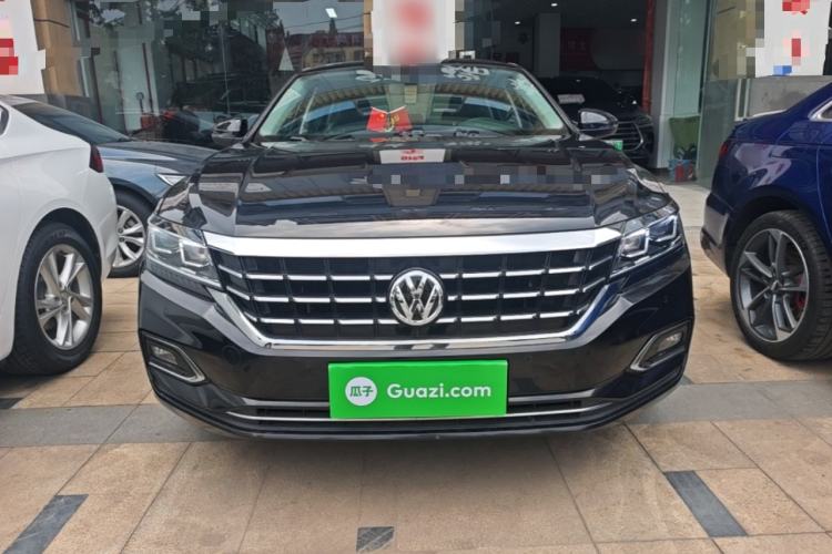 Used Volkswagen Passat 2019 330TSI Elite Edition China VI Front