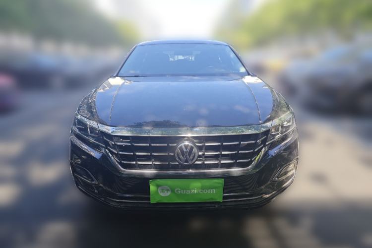 Used Volkswagen Passat 2019 330TSI Elite Edition China VI Front