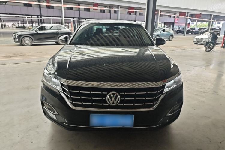 Used Volkswagen Passat 2019 330TSI Elite Edition China VI Front